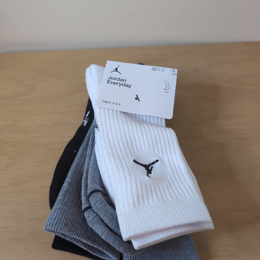 Jordan Everyday Crew Socks - DX9632 914 - White / Grey - 3 Pack - Size L (8-12) - Picture 3 of 6